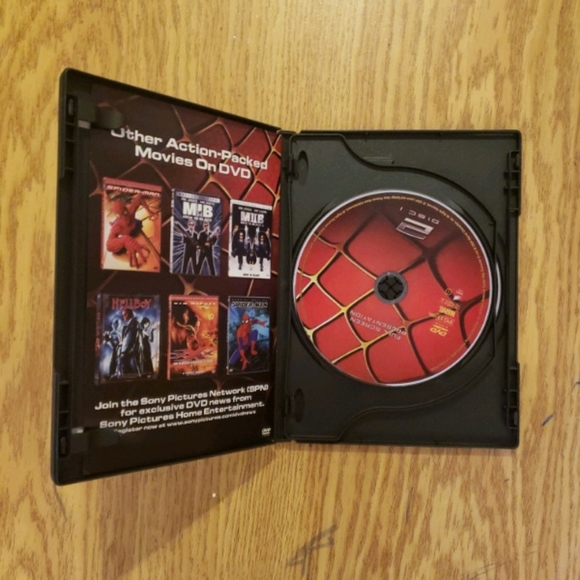 Spiderman 1 Collectors Set with bonus Spiderman 2 DVD - Picture 2 of 4